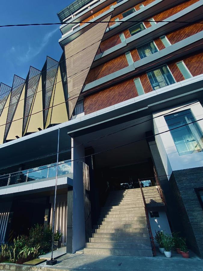 Golden Palace Hotel Batu Merah Экстерьер фото